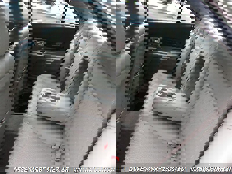 Used 2004 Lincoln LS image 9