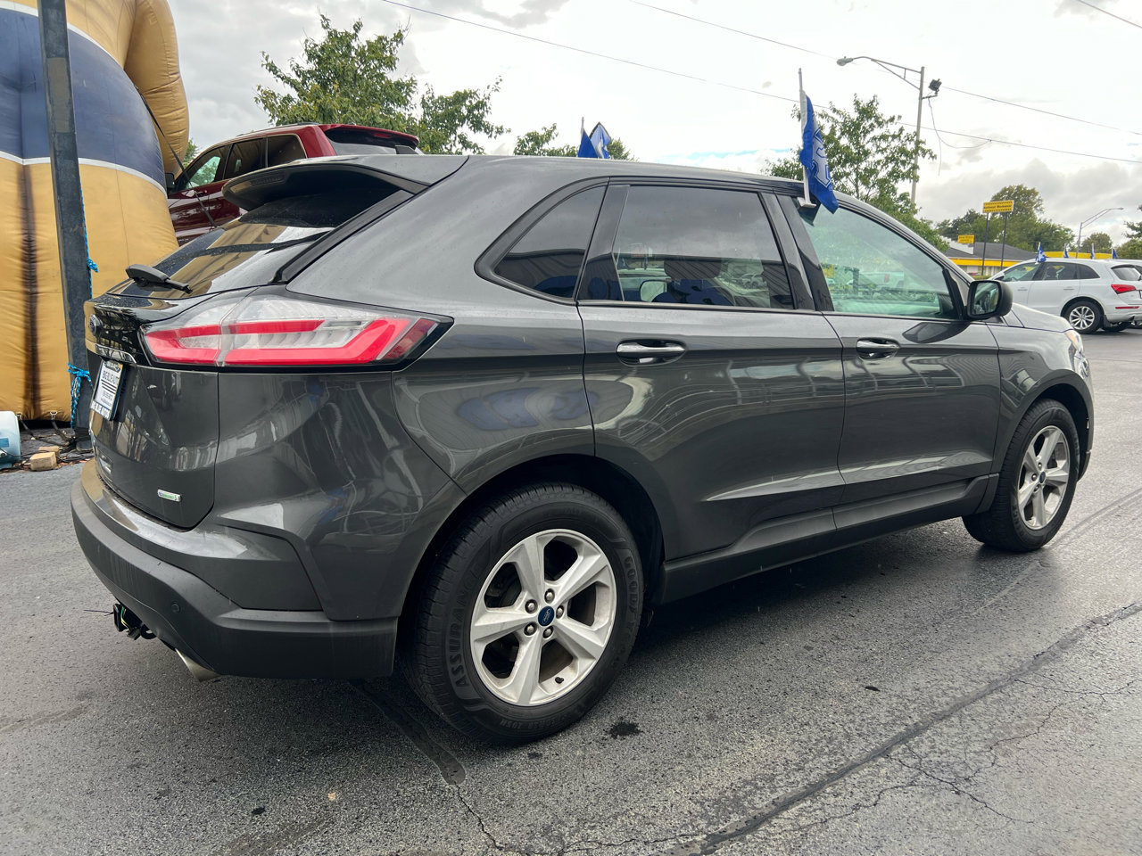 Used 2020 Ford Edge SE image 5