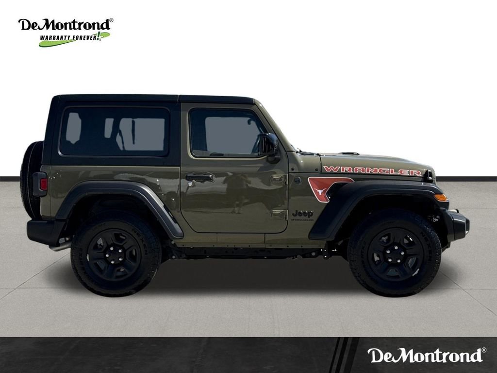 Used 2025 Jeep Wrangler Sport image 4