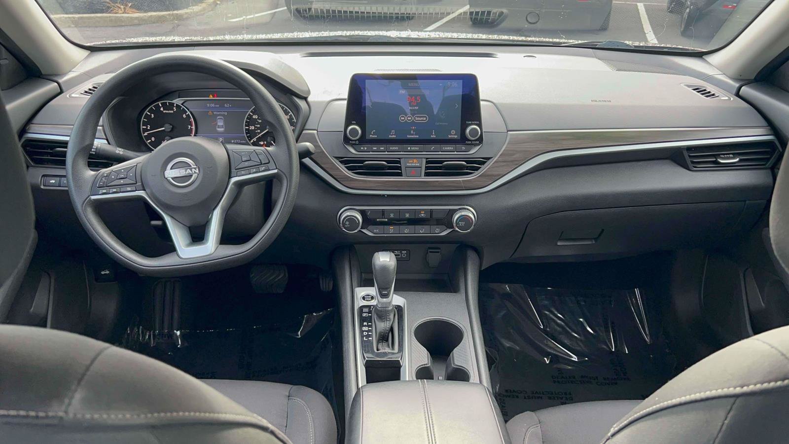 Used 2025 Nissan Altima 2.5 SV FWD image 24