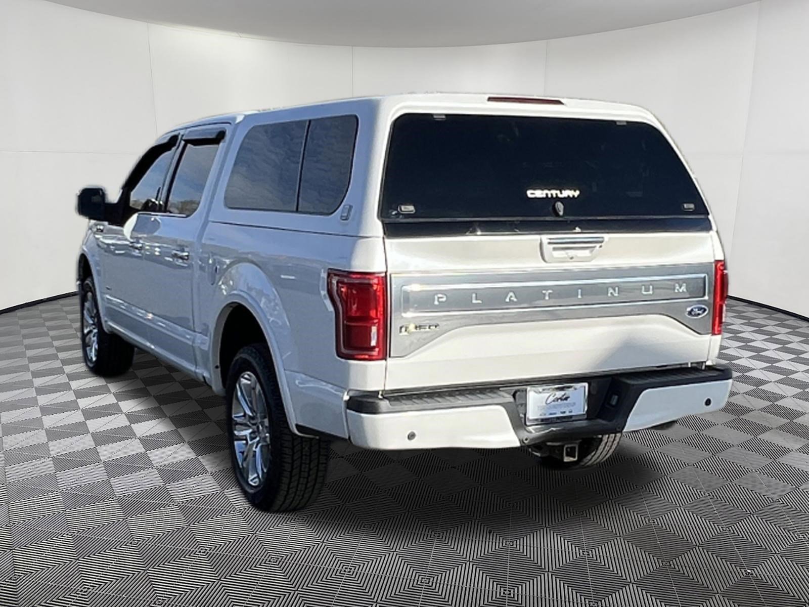 Used 2015 Ford F150 Platinum w/ Equipment Group 701A Luxury AWD/4WD image 4