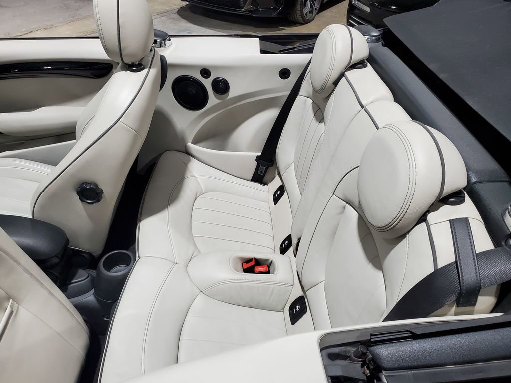 Used 2017 MINI Cooper S image 22