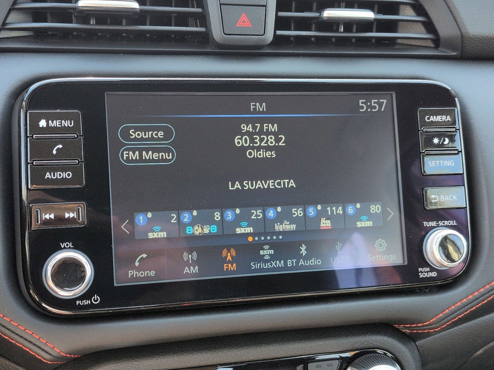 New 2025 Nissan Versa SR w/ Trunk Package image 16