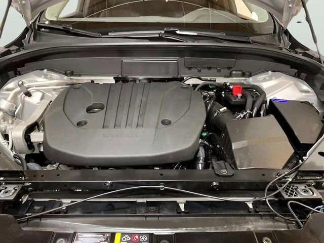 Used 2025 Volvo XC60 B5 Plus AWD/4WD image 84