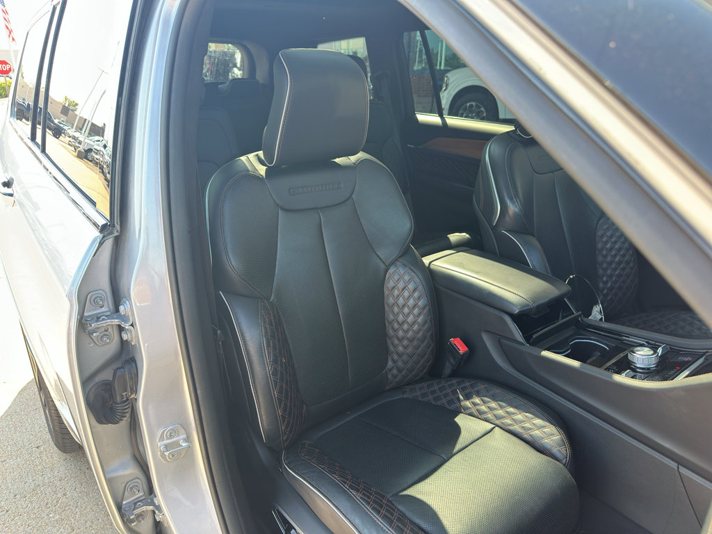 Used 2023 Jeep Grand Cherokee L Summit AWD/4WD image 26