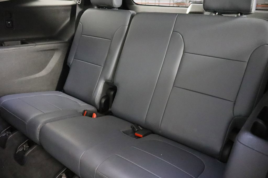 Used 2018 Chevrolet Traverse Premier w/ Driver Confidence II Package image 17