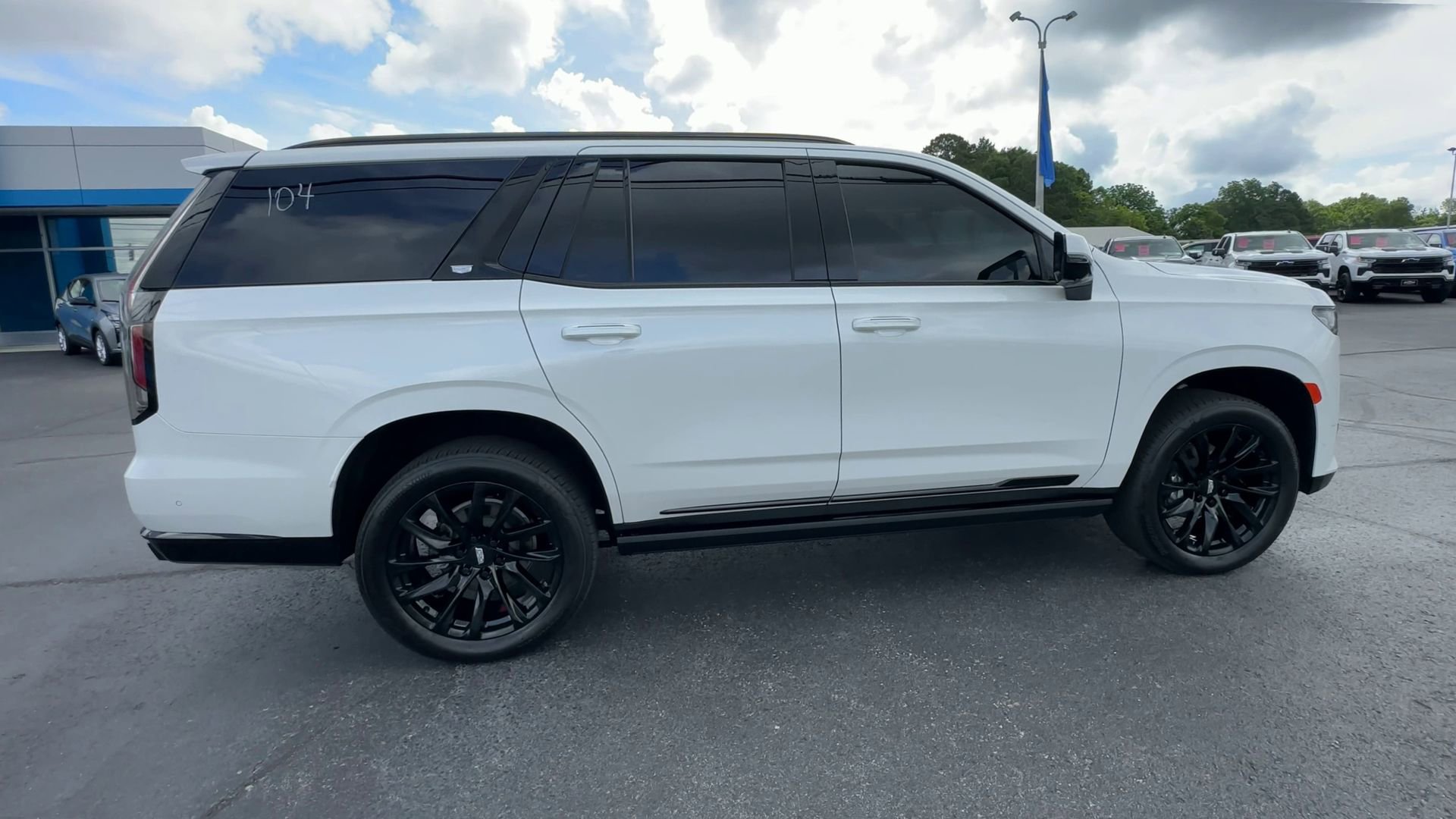 Used 2023 Cadillac Escalade Sport w/ LPO, ONYX Package AWD/4WD image 9