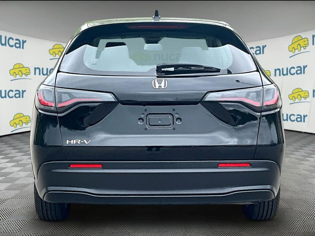 Used 2023 Honda HR-V LX image 5