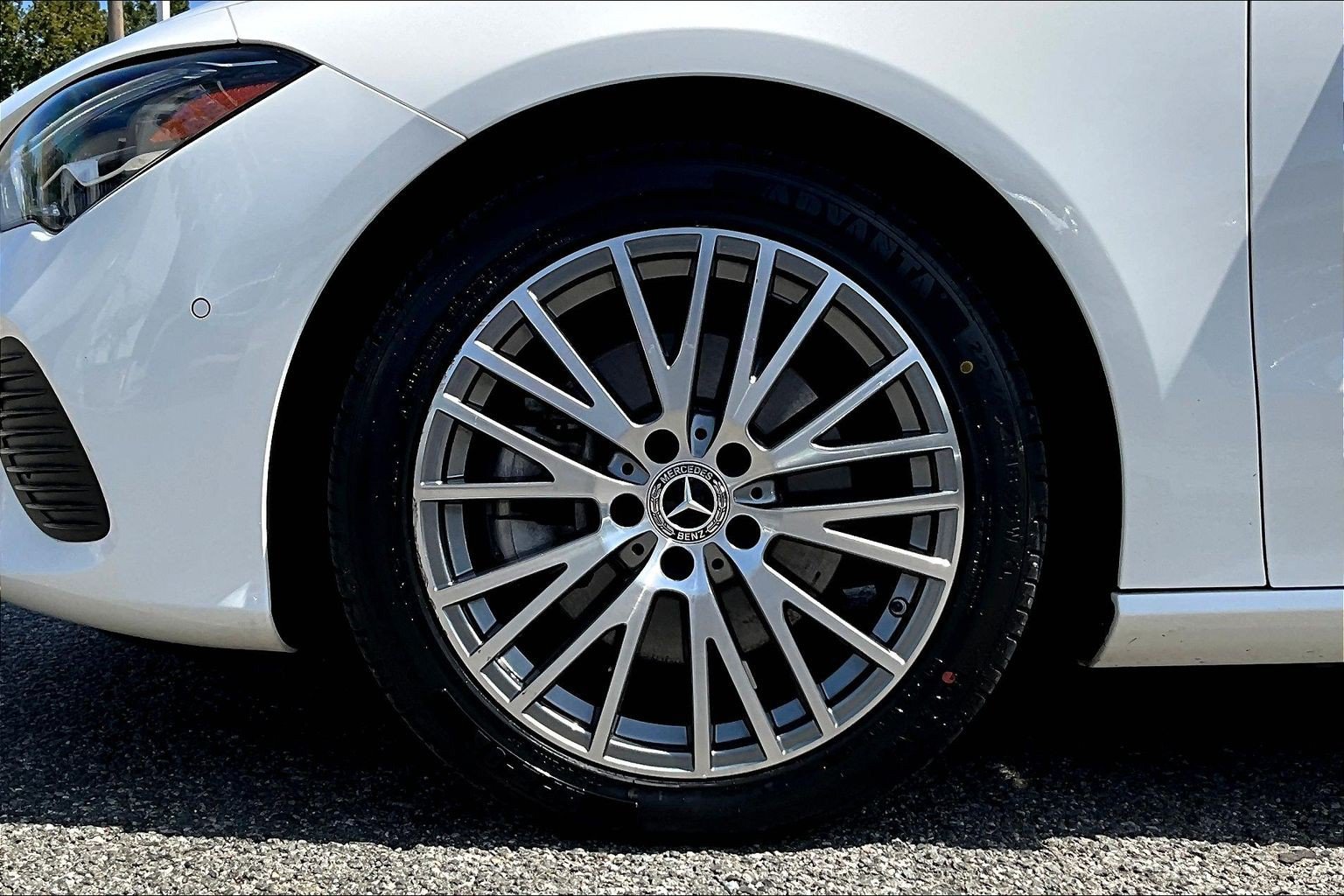 Used 2025 Mercedes-Benz CLA 250 4MATIC image 8