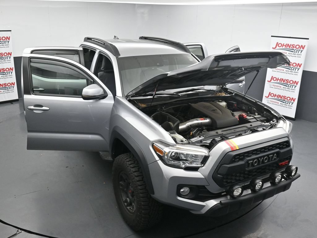 Used 2021 Toyota Tacoma TRD Off-Road AWD/4WD image 25