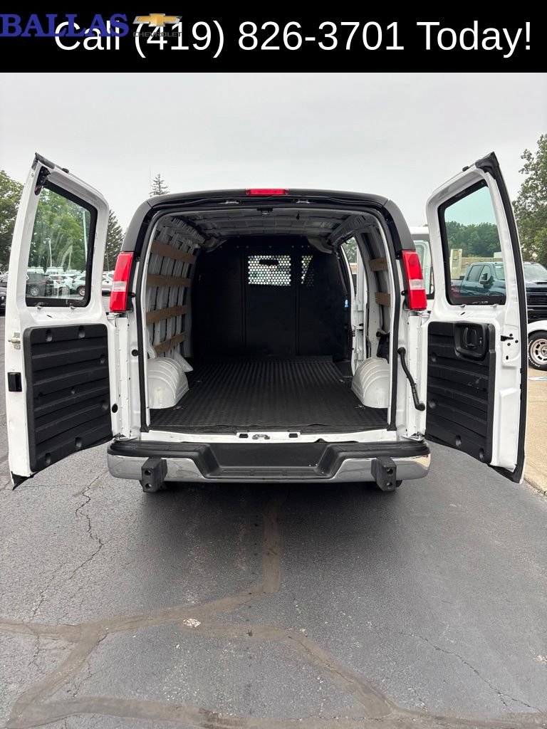 Used 2025 GMC Savana 2500 w/ Driver Convenience Package RWD image 12