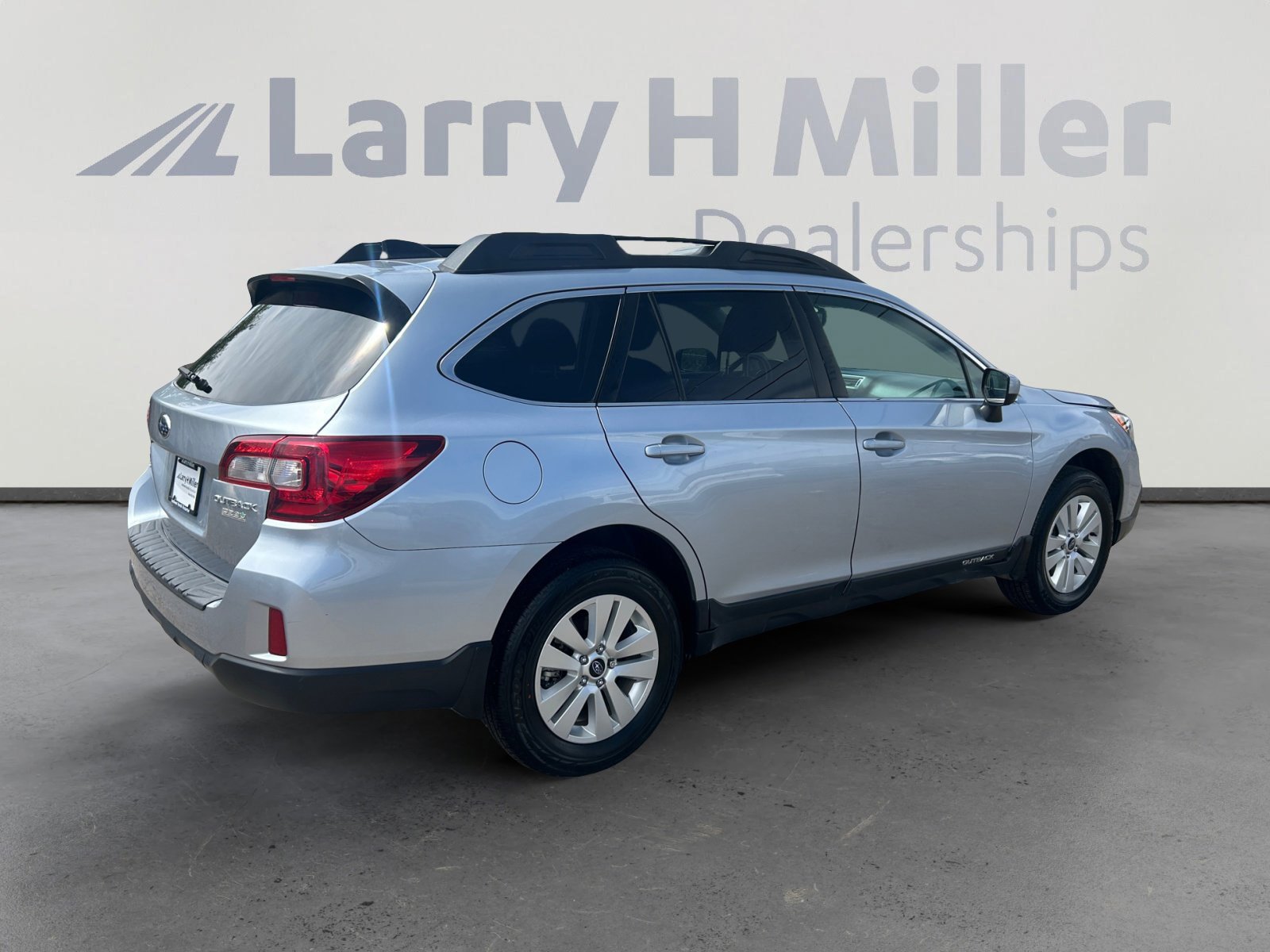 Used 2017 Subaru Outback 2.5i Premium AWD/4WD image 6