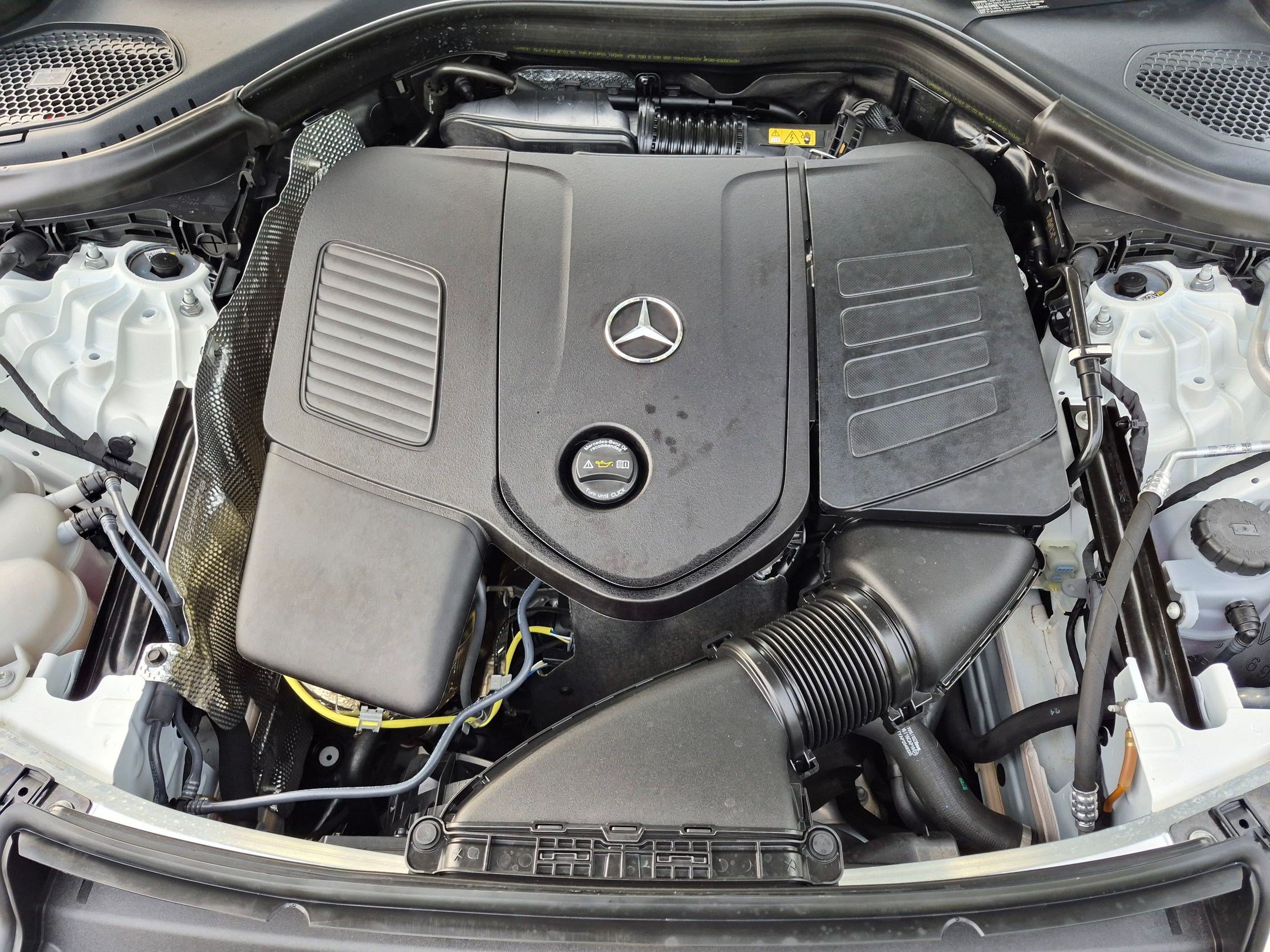 Certified 2025 Mercedes-Benz GLC 300 4MATIC w/ AMG Line image 34