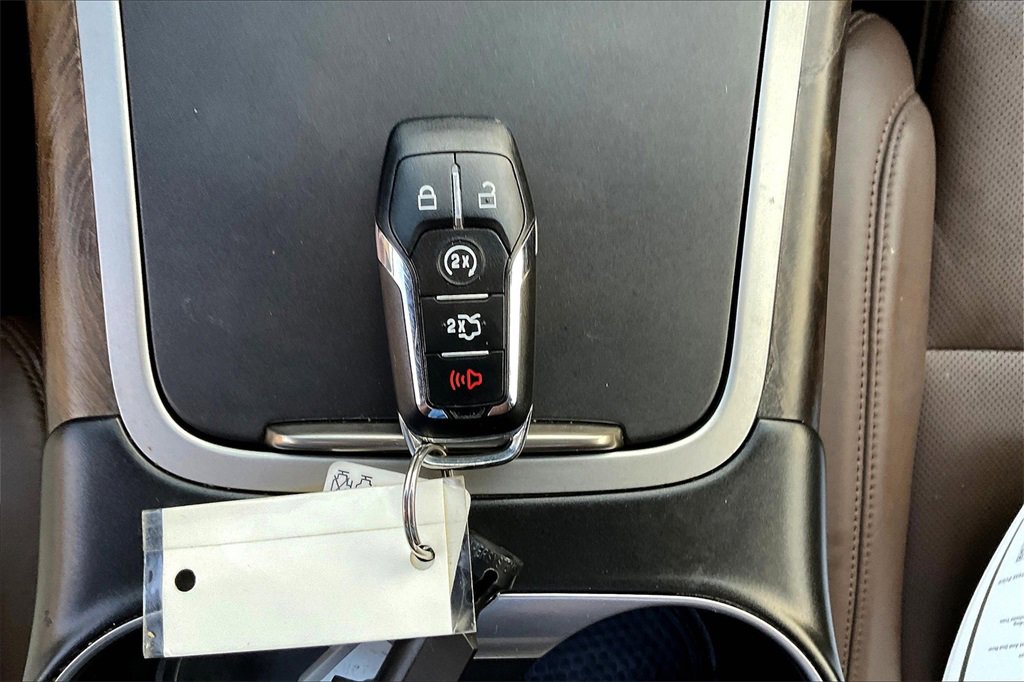 Used 2016 Lincoln MKX Reserve w/ Climate Package image 10