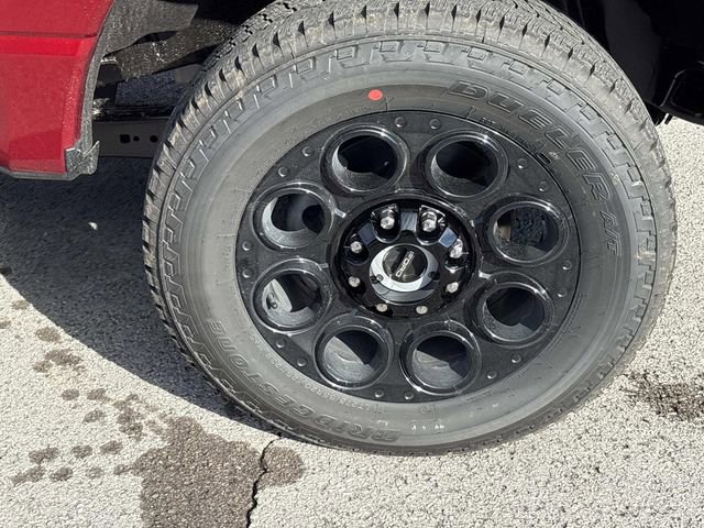New 2026 Ford F250 Lariat w/ Black Appearance Package image 9