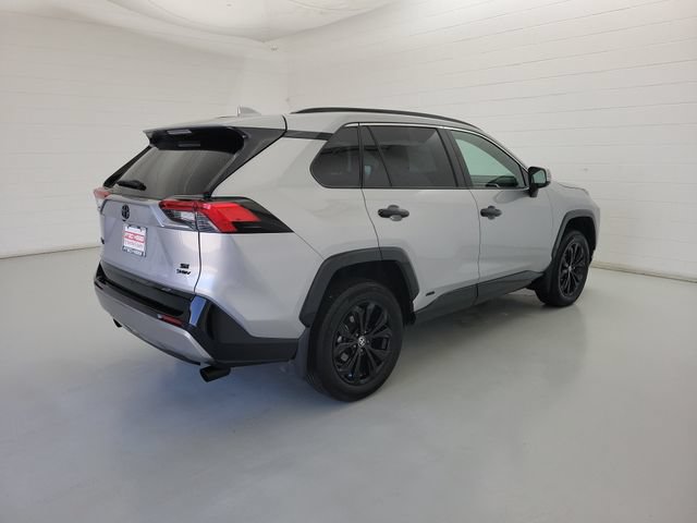 Used 2025 Toyota RAV4 SE AWD/4WD image 5