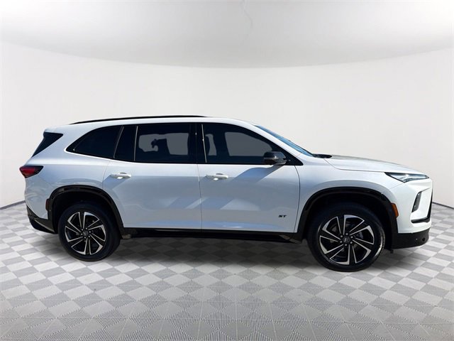 Used 2025 Buick Enclave Sport Touring image 4