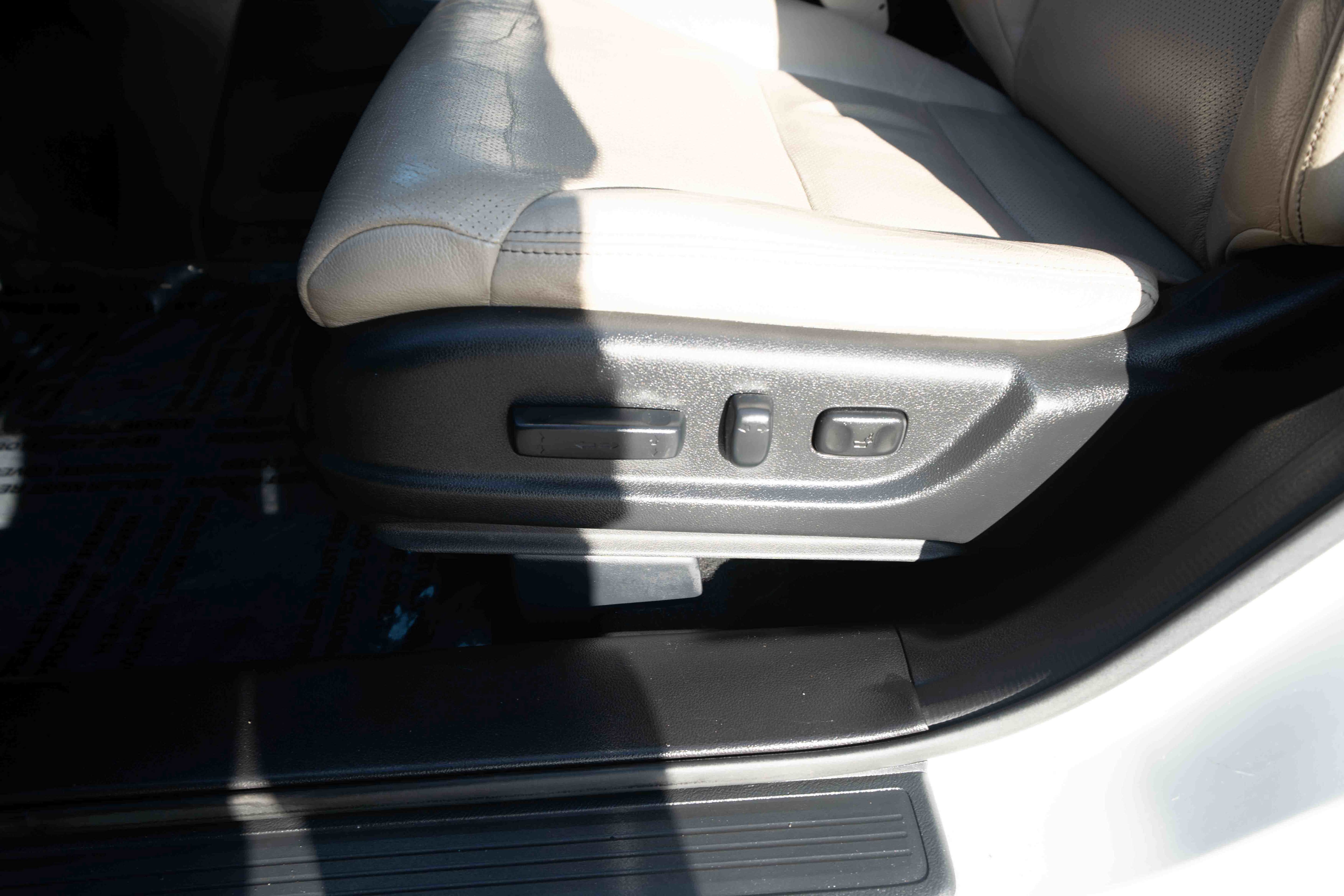 Used 2015 Honda CR-V Touring image 12