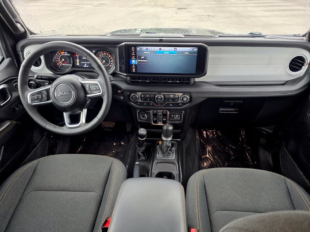 Used 2026 Jeep Wrangler Unlimited Sahara AWD/4WD image 34