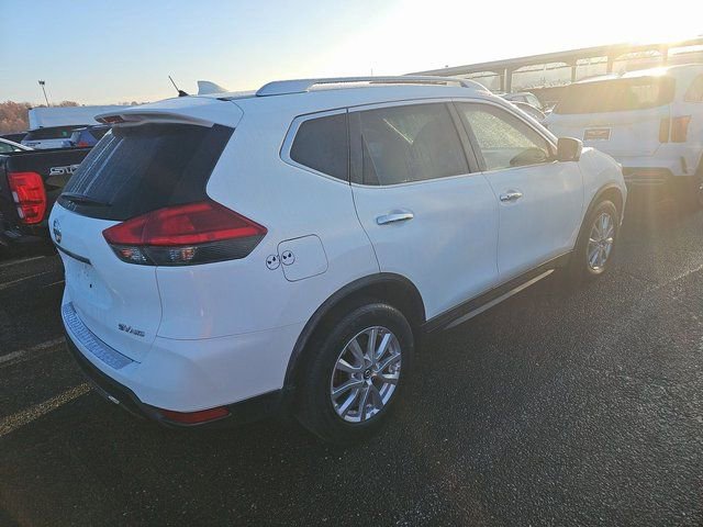 Used 2017 Nissan Rogue SV w/ SV Premium Package image 5