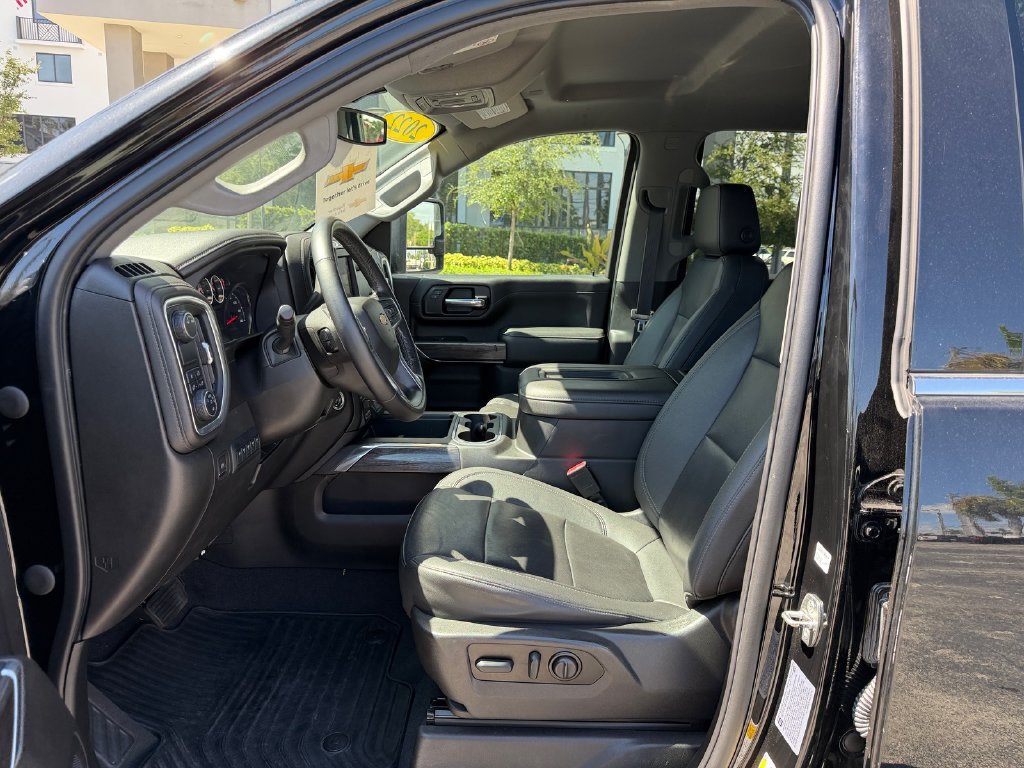 Used 2022 Chevrolet Silverado 2500 LTZ w/ LTZ Convenience Package RWD image 10