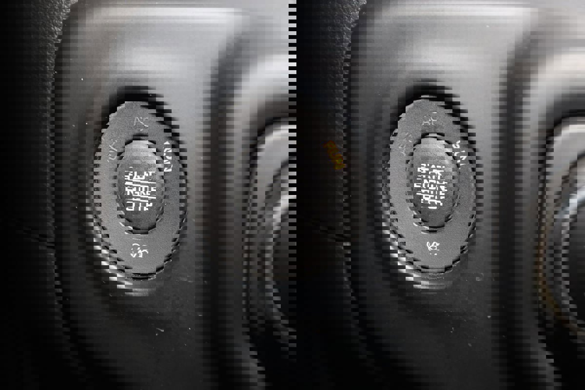 Used 2022 Jeep Gladiator Mojave w/ Trailer Tow Package image 28