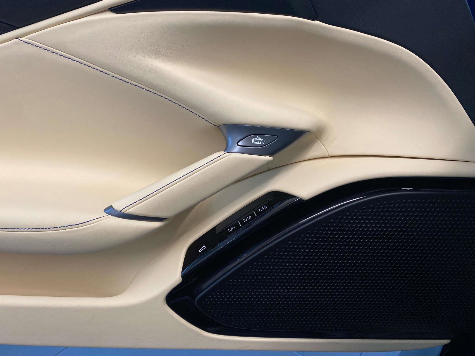 Used 2022 Ferrari Roma image 8