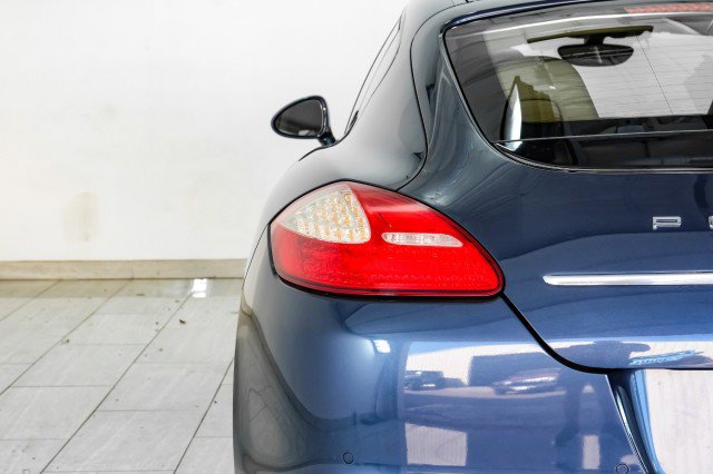 Used 2012 Porsche Panamera 4 image 48