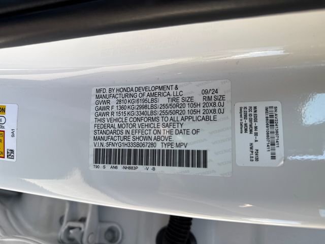 Used 2025 Honda Pilot Sport image 17