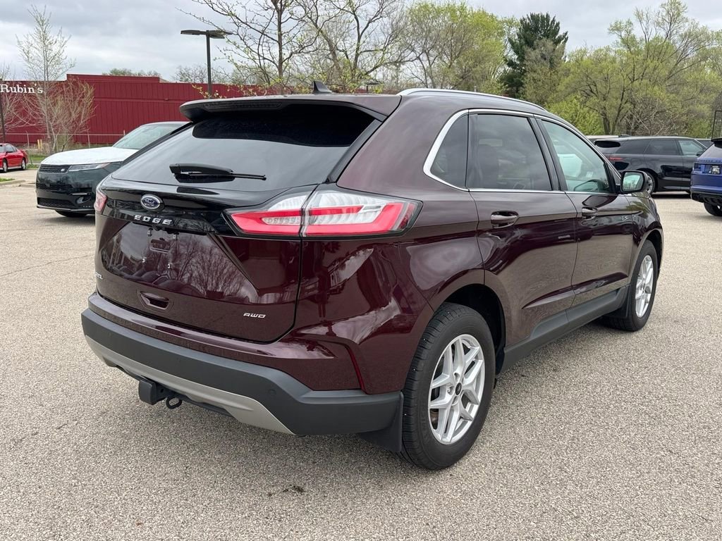 Used 2024 Ford Edge SEL w/ Convenience Package AWD/4WD image 4