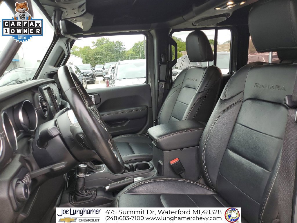 Used 2022 Jeep Wrangler Unlimited Sahara w/ LED Lighting Group AWD/4WD image 21