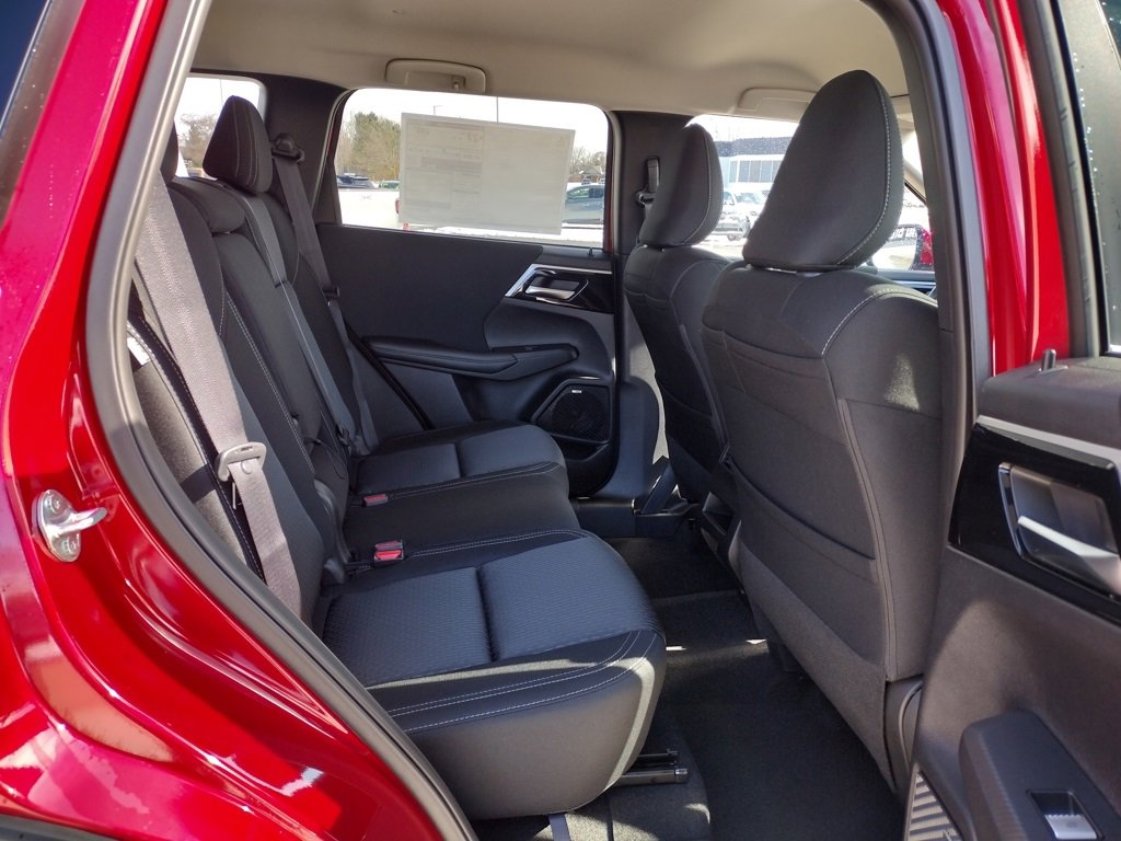 New 2026 Mitsubishi Outlander ES image 10