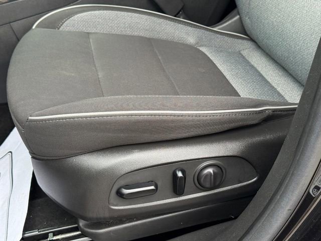 Used 2022 Chevrolet TrailBlazer LT w/ Driver Confidence Package image 23