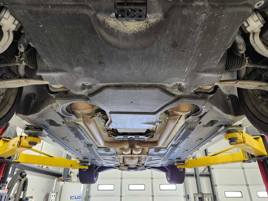 Used 2011 Mercedes-Benz E 550 Cabriolet image 75