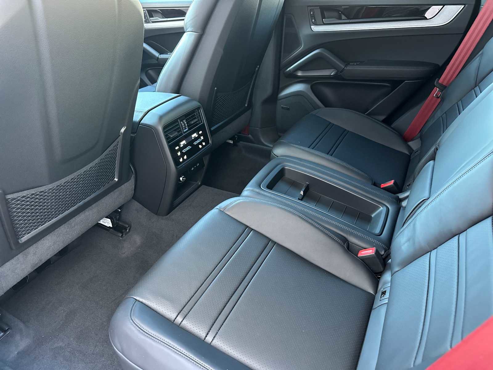 New 2026 Porsche Cayenne S image 14