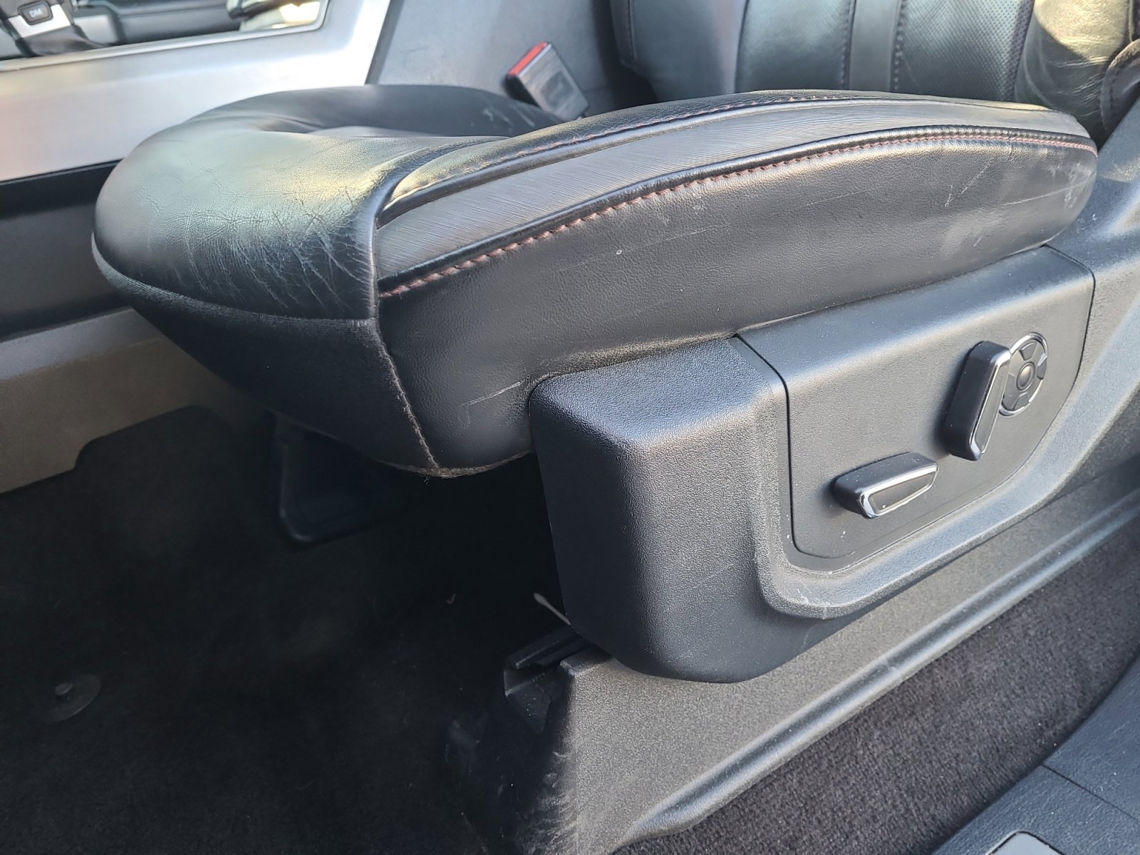 Used 2020 Ford F150 Platinum image 13