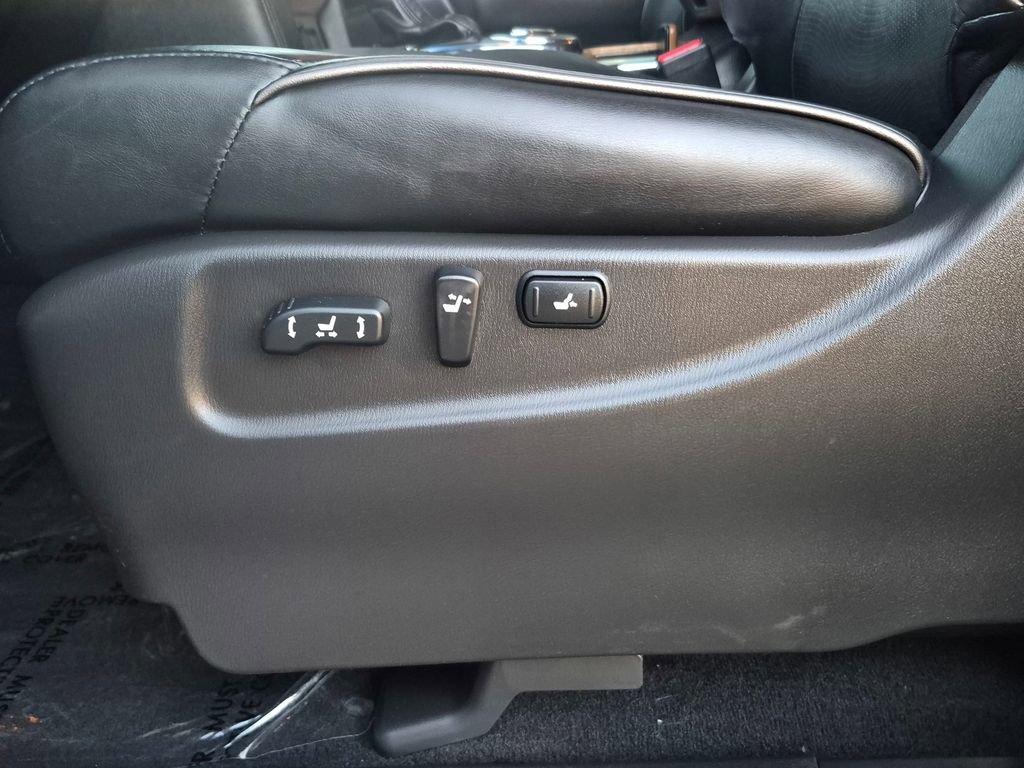 Used 2013 INFINITI QX56 2WD w/ Theater Pkg image 28