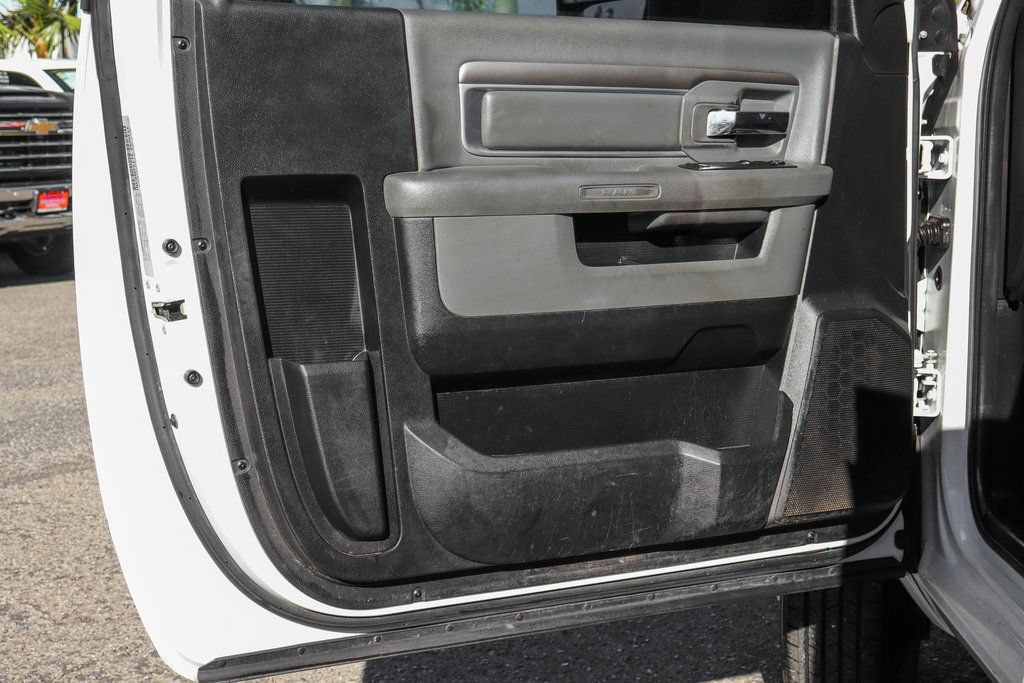 Used 2015 RAM 3500 Tradesman w/ Power & Remote Entry Group RWD image 15