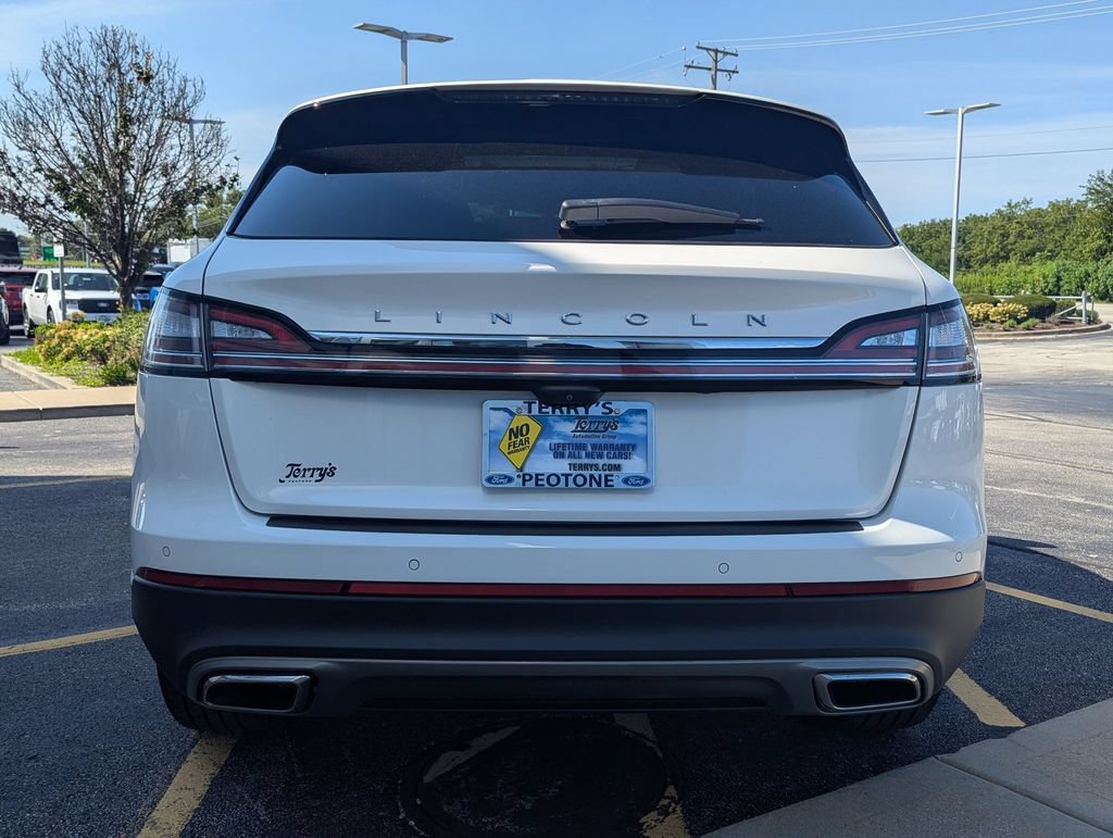 Used 2023 Lincoln Nautilus Reserve AWD/4WD image 4