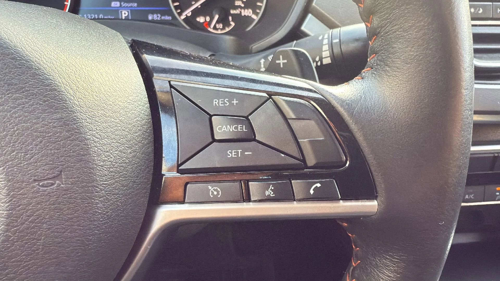 Used 2025 Nissan Altima 2.5 SR image 11