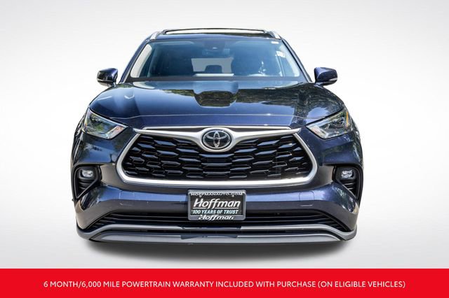 Used 2023 Toyota Highlander XLE AWD/4WD image 2
