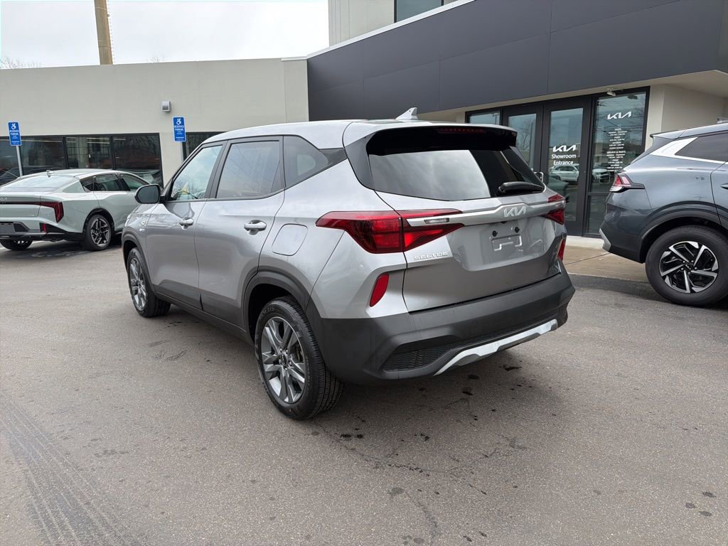 Certified 2022 Kia Seltos LX image 8