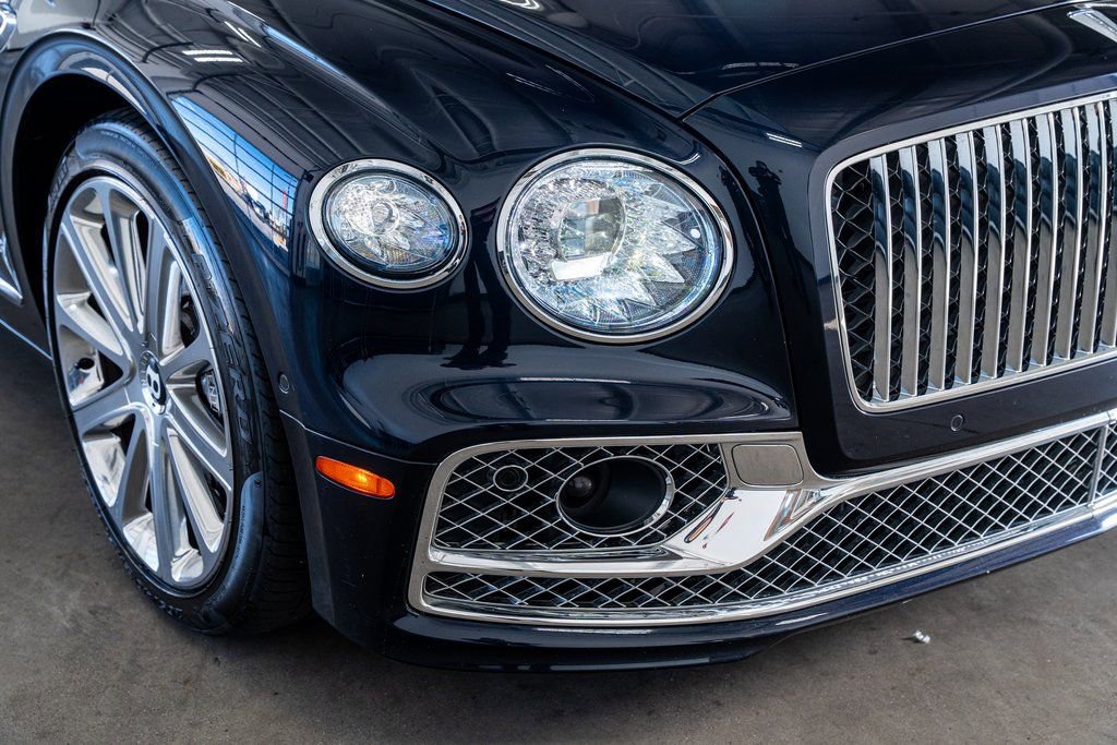 Used 2020 Bentley Flying Spur W12 image 18