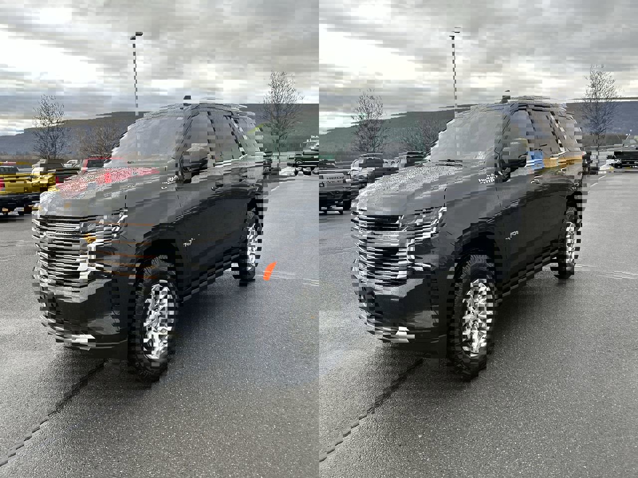 Used 2023 Chevrolet Tahoe High Country image 3