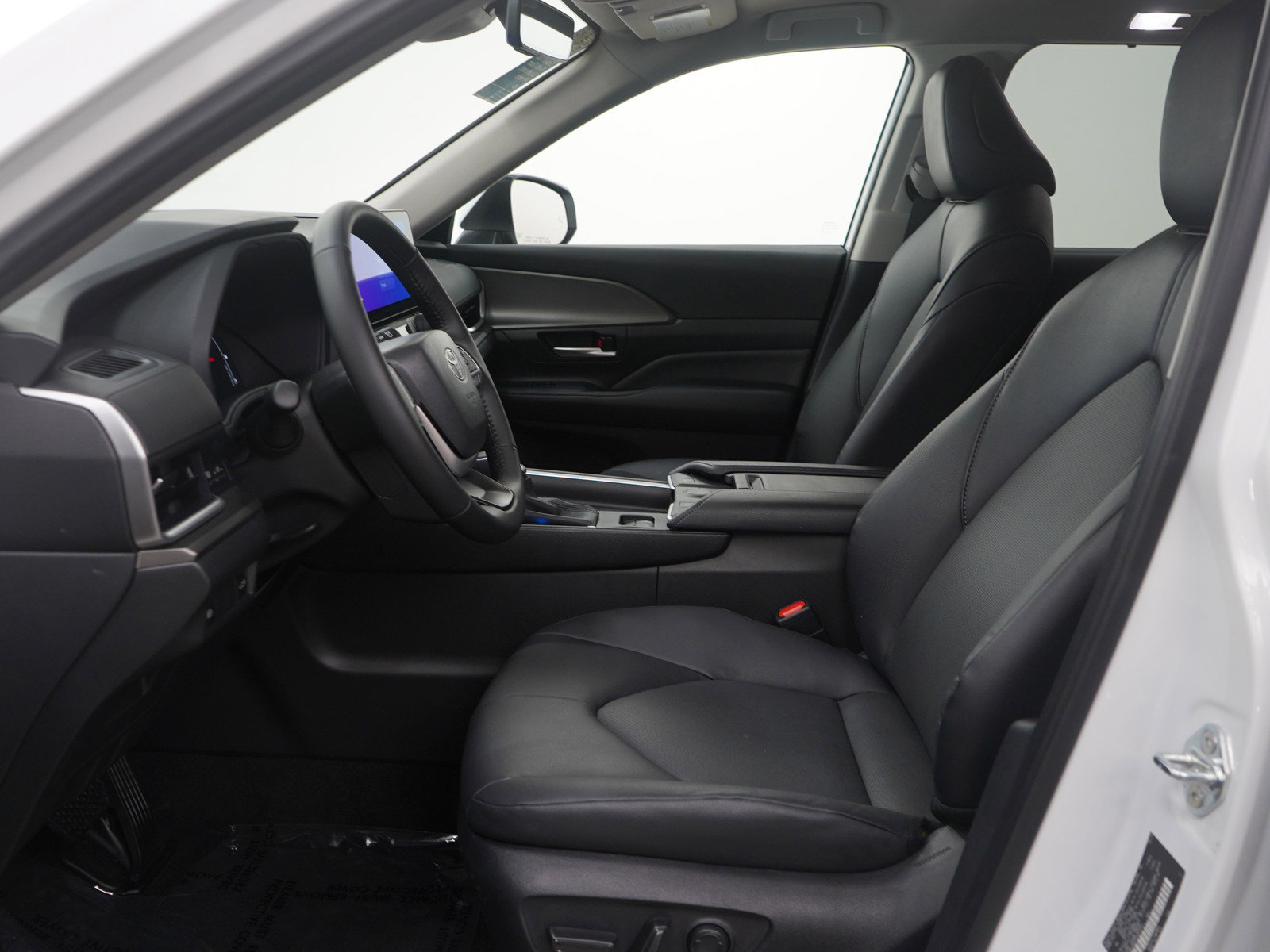 Used 2025 Toyota Grand Highlander AWD Hybrid image 16