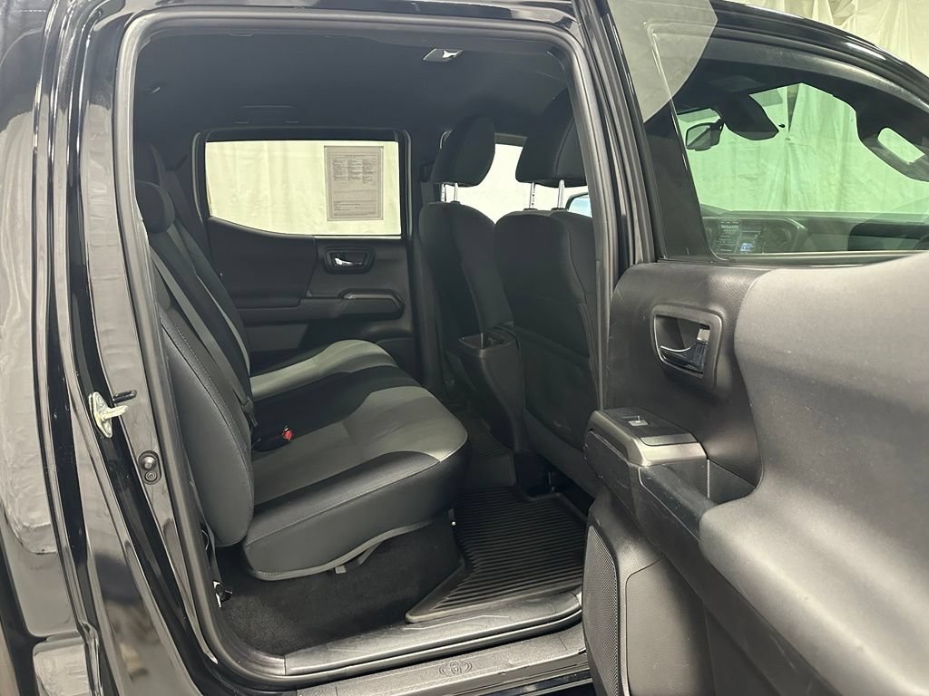 Used 2021 Toyota Tacoma TRD Off-Road w/ Technology Package AWD/4WD image 49