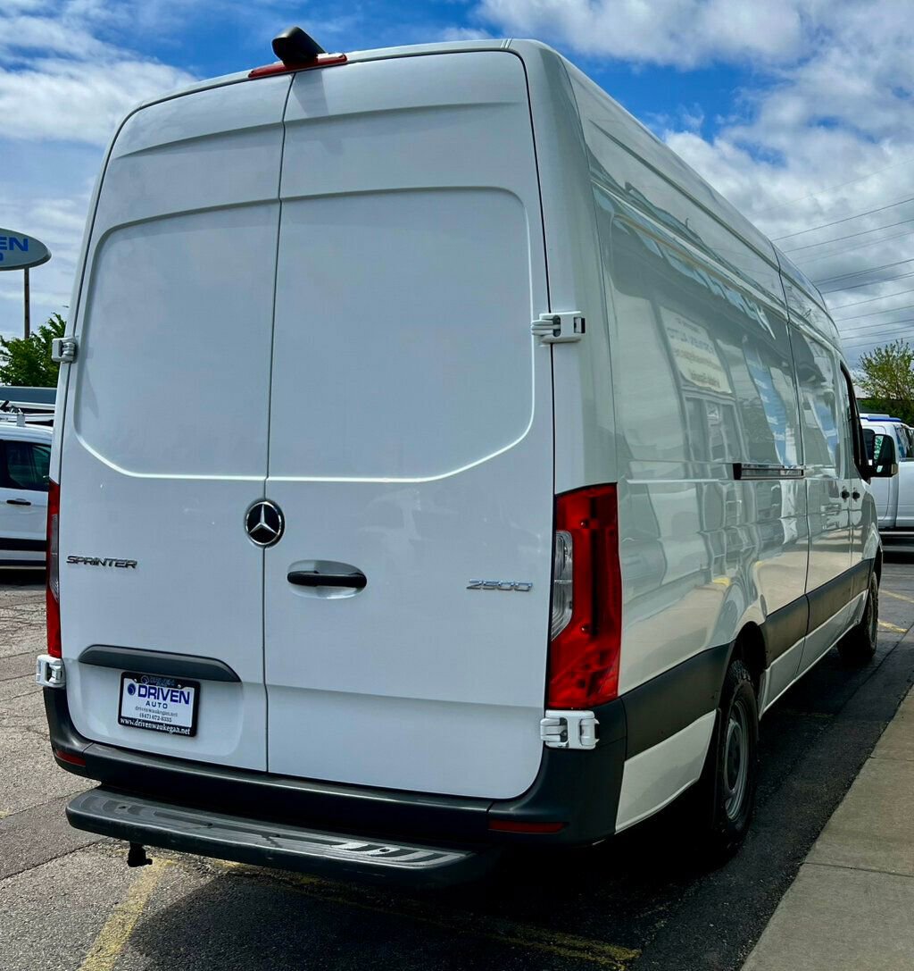 Used 2021 Mercedes-Benz Sprinter 2500 image 5