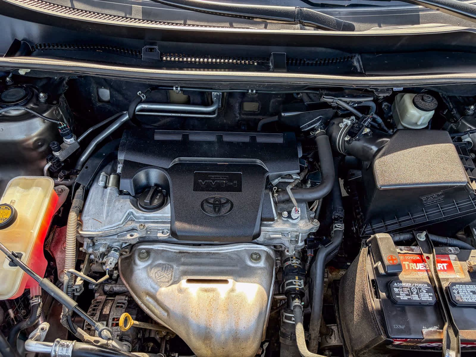 Used 2015 Toyota RAV4 LE image 25