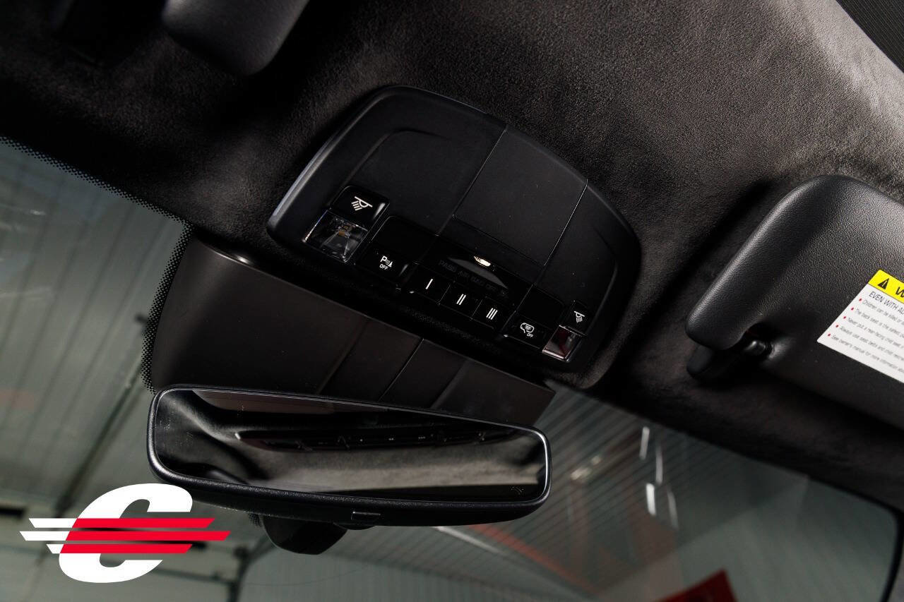 Used 2017 Porsche 911 Carrera 4S image 32