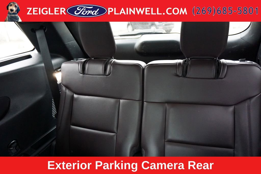 Used 2025 Ford Explorer Platinum w/ LUX Leather Package AWD/4WD image 13